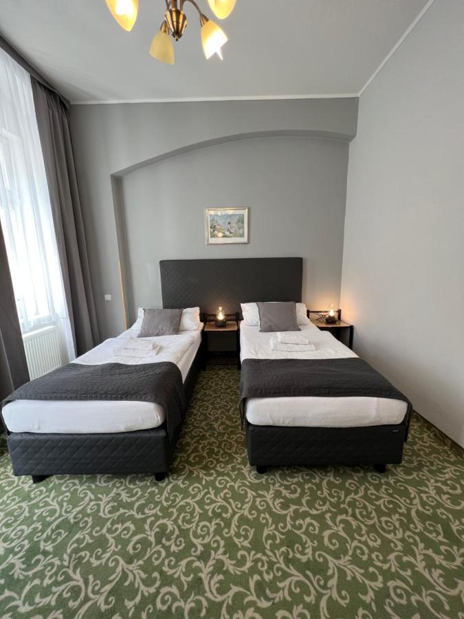 Hotel Boston Karlovy Vary Bagian luar foto
