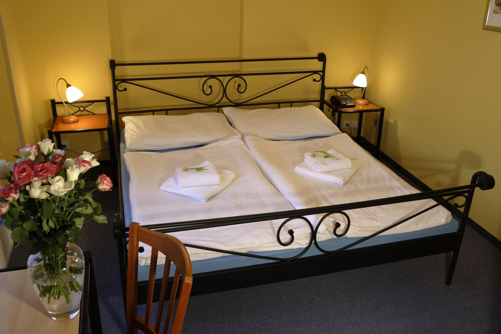 Hotel Boston Karlovy Vary Bagian luar foto