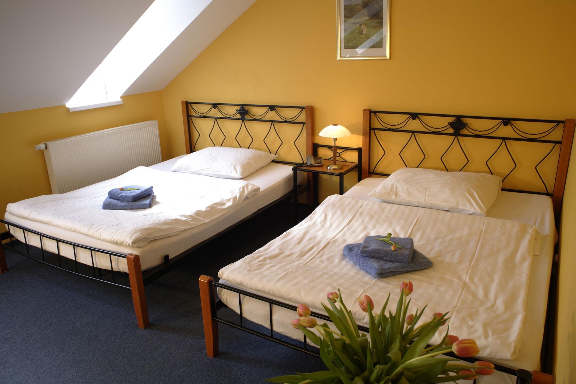 Hotel Boston Karlovy Vary Bagian luar foto
