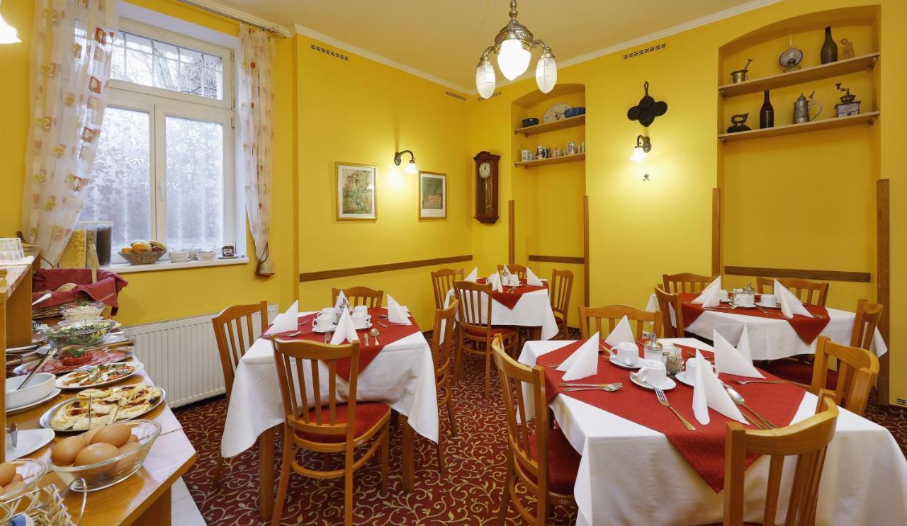 Hotel Boston Karlovy Vary Bagian luar foto