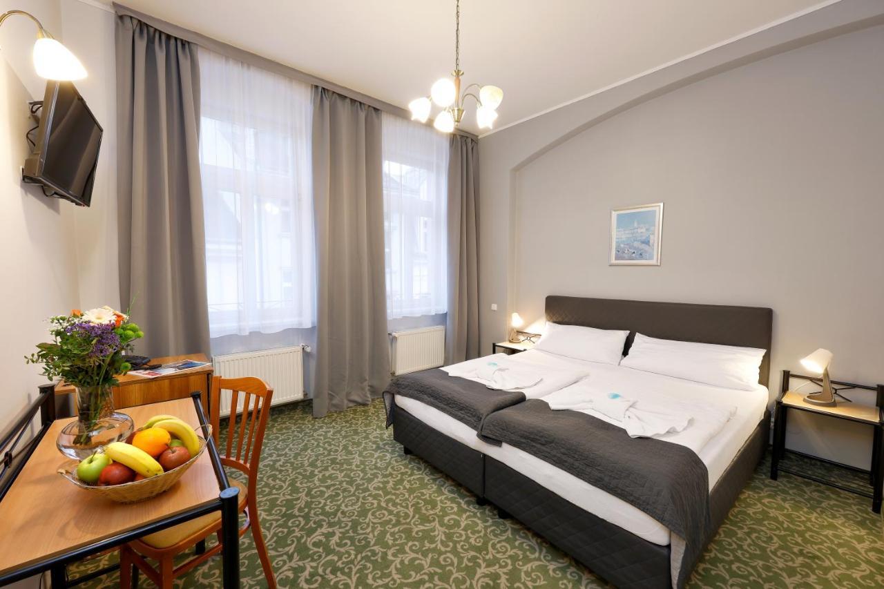 Hotel Boston Karlovy Vary Bagian luar foto
