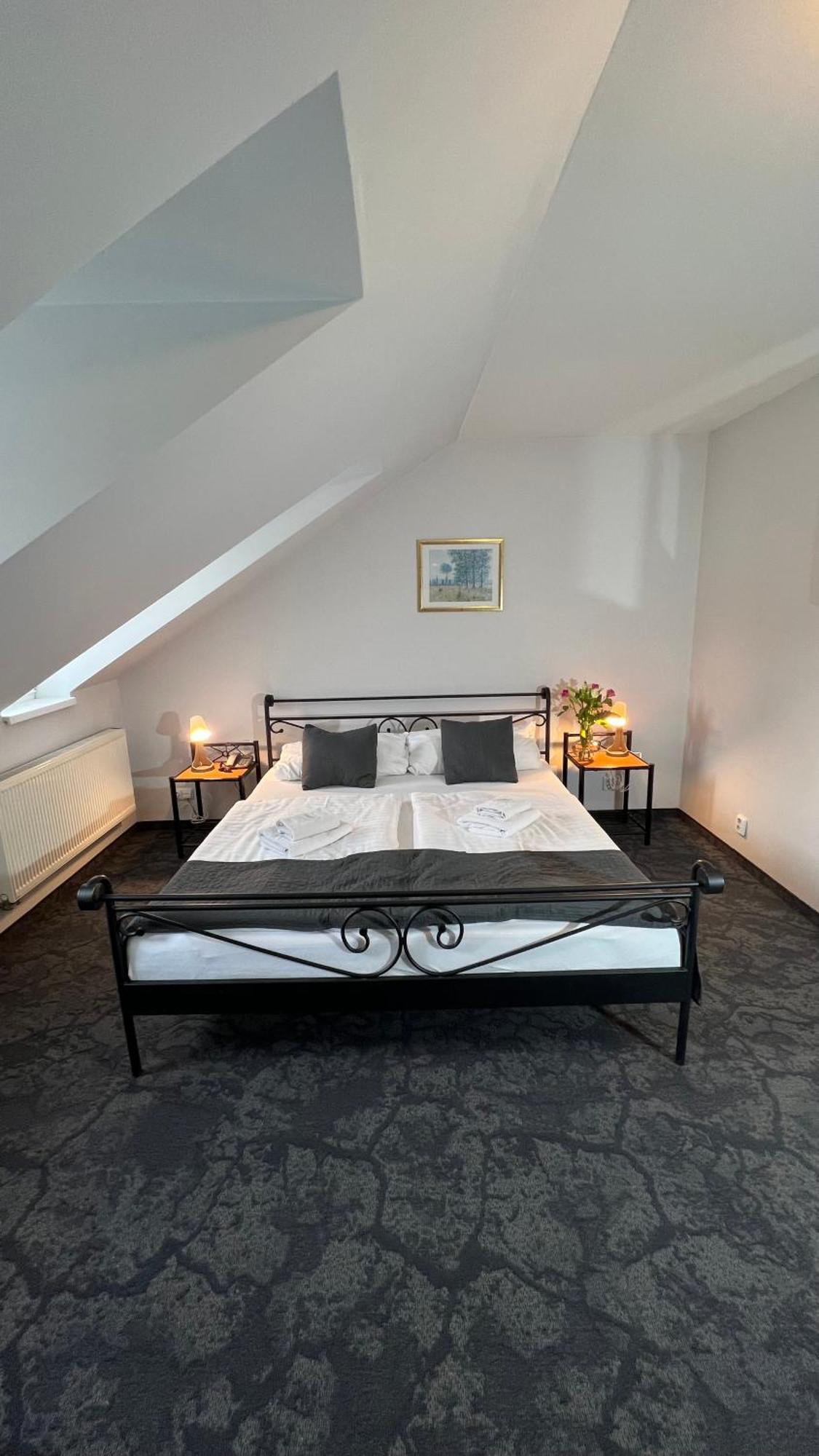 Hotel Boston Karlovy Vary Bagian luar foto